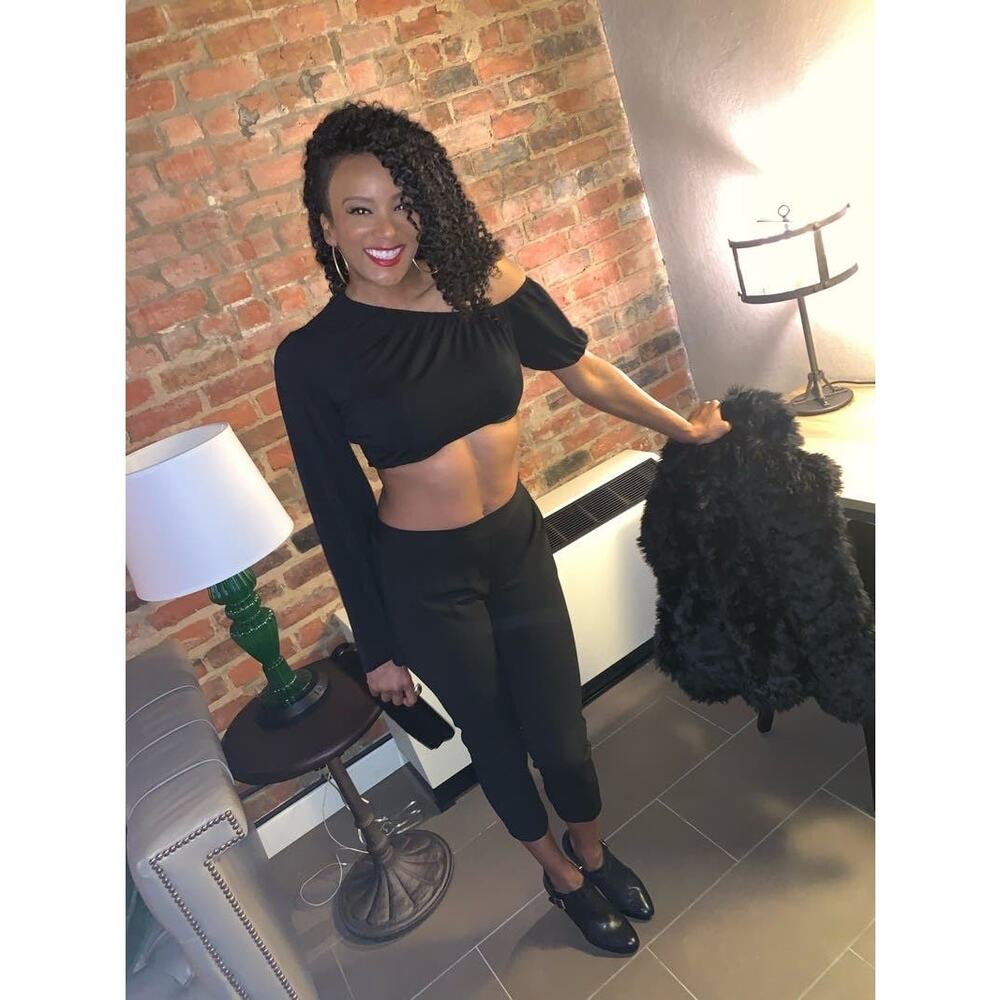 SID NEIGUM Black Cropped One Long Sleeve Asymmetric Party Top size 8